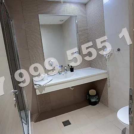 Acm Apartment *
